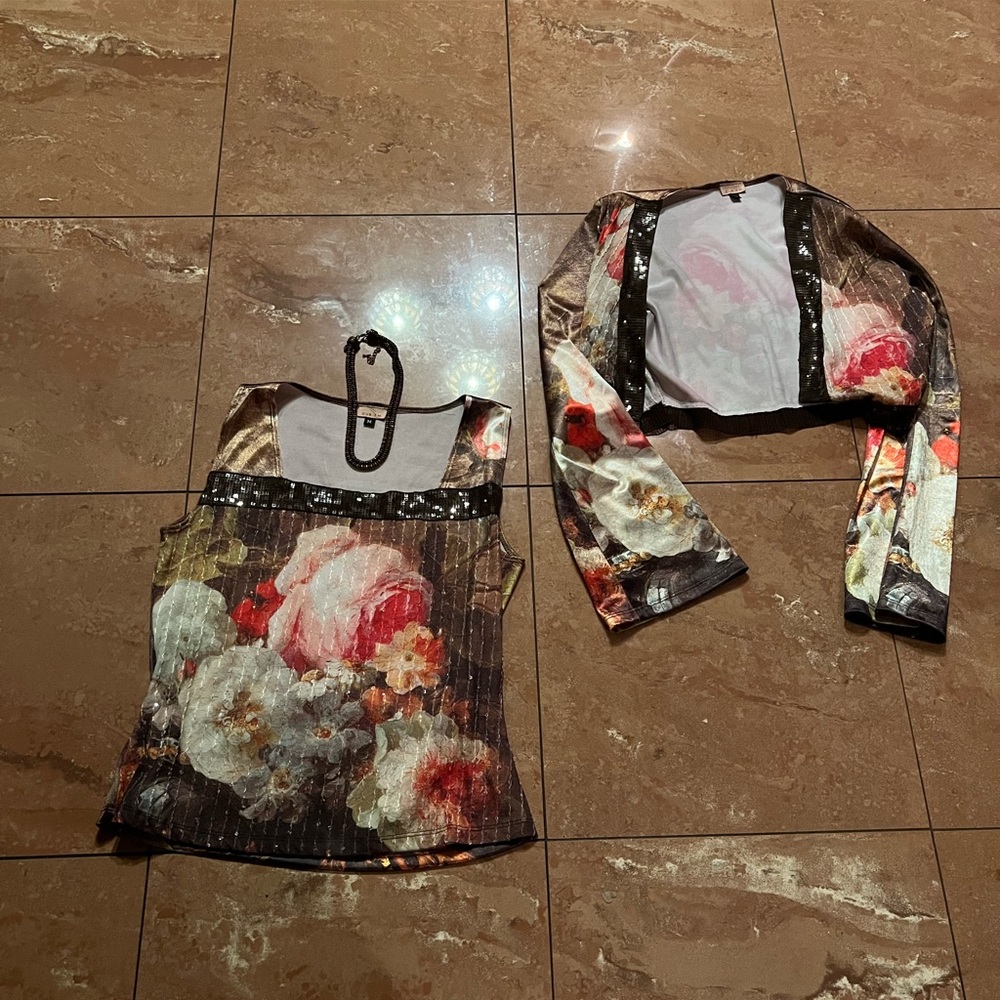Cubism Brown floral sequined twin set, crop jacket sz medium- FREE  brown choker
